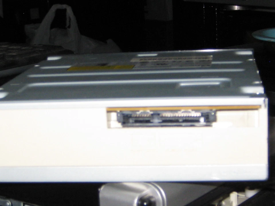 PLEXTOR DVD/CD REWRITABLE DRIVE MODEL # PX-880S SATA 1 - Image 2 of 4