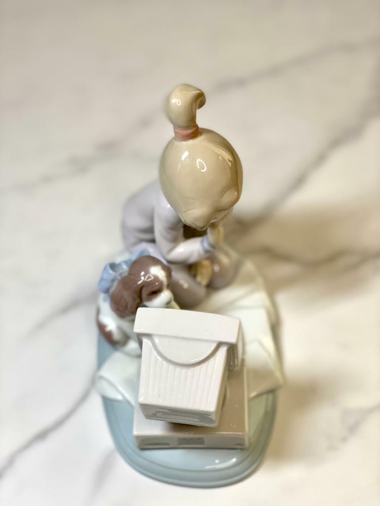 美品 LLADRO【鳩と遊ぶ少女】【廃番】 5416 楽天市場】リヤドロ 桜の唄 01008422 LLADRO 白い鳩 鳥 置物