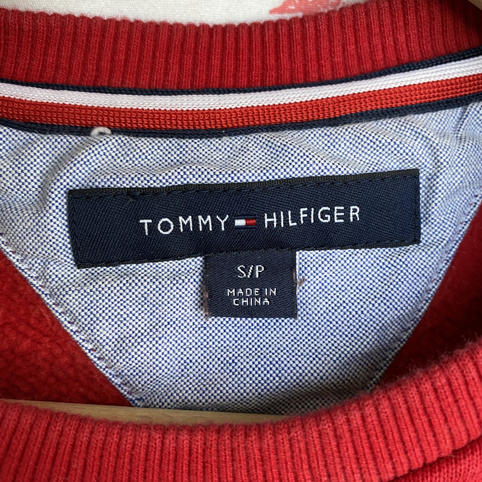 Tommy Hilfiger Retro Logo 3D Patch Textured Spellout … Gem