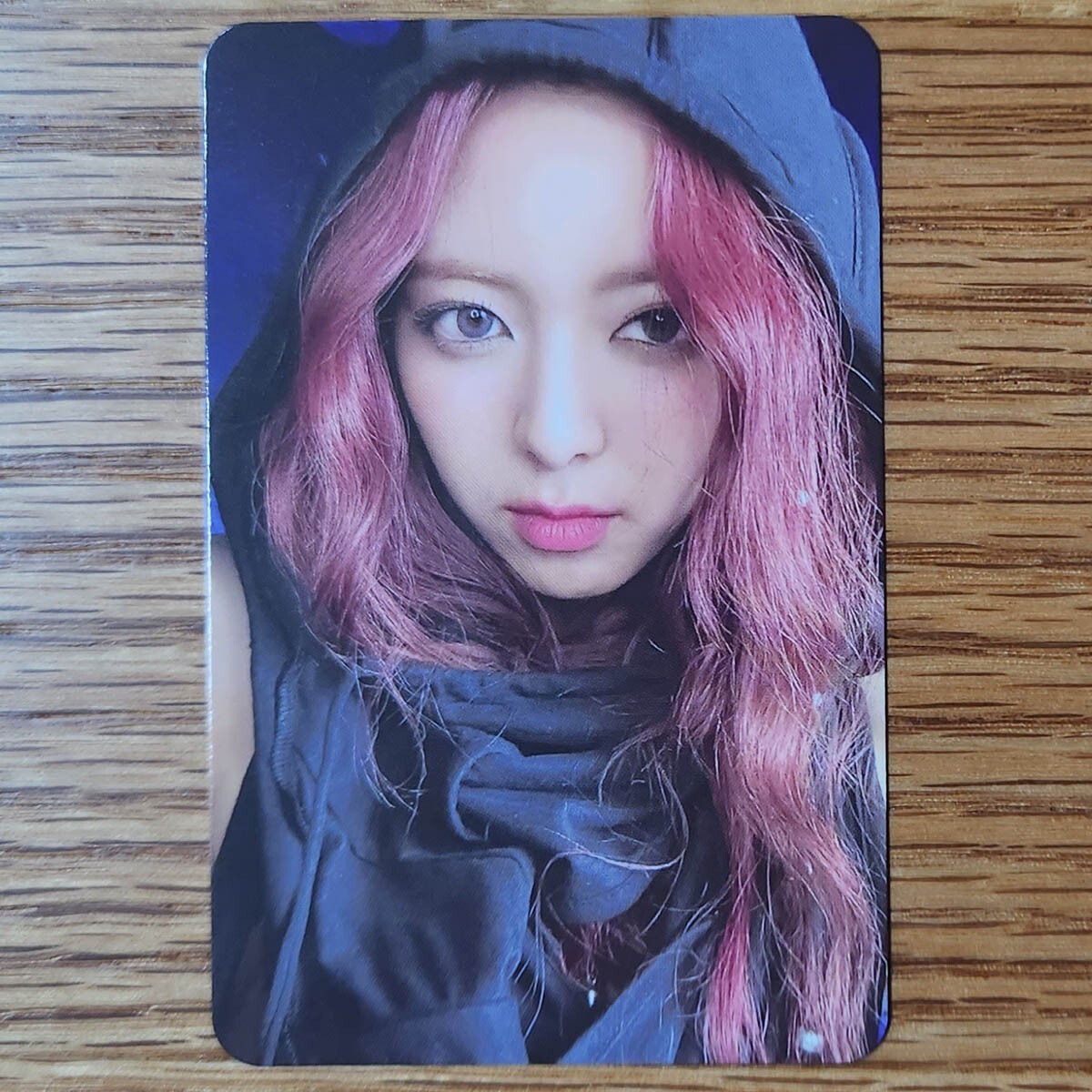 Yuna Official Photocard Itzy Born To Be Genuine Kpop | eBay