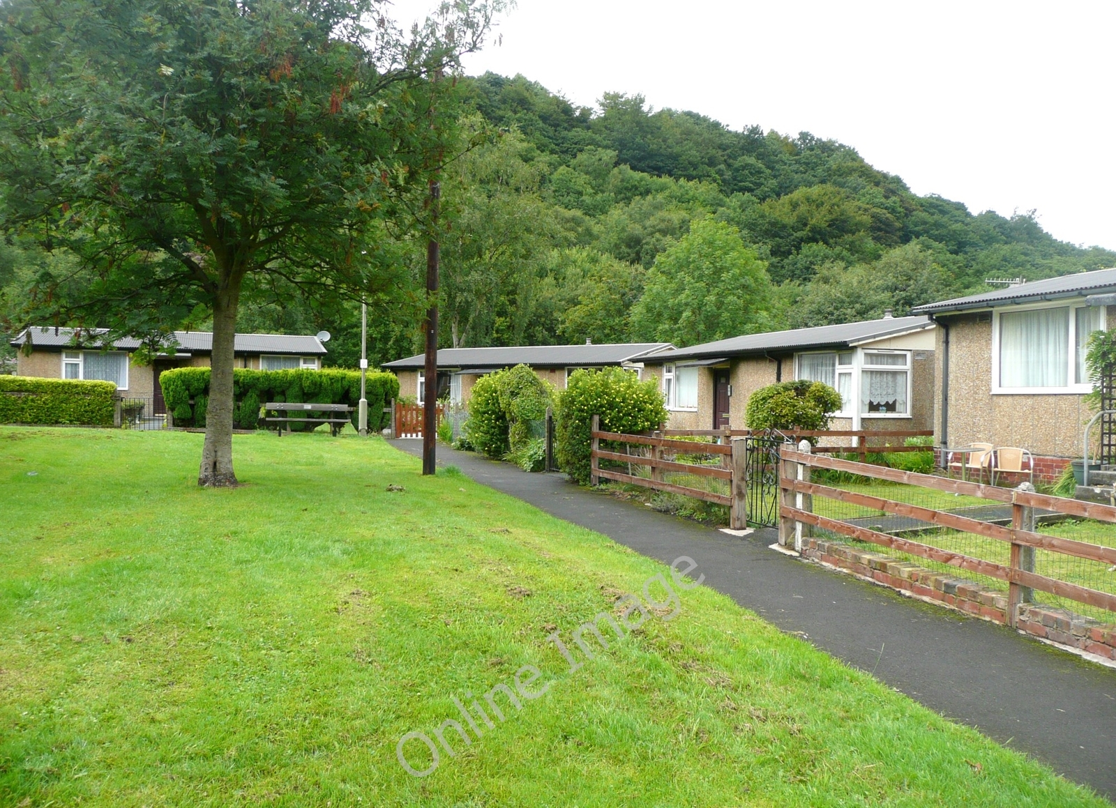 Photo 6x4 Wadsworth Avenue, Todmorden A small estate of prefabs on the