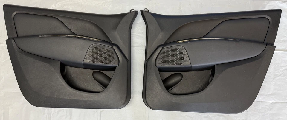 Dodge Ram Promaster City 15 - 22 Lh Rh Pair of BLACK Front Door Trim Panels OEM Foto 2 de 4