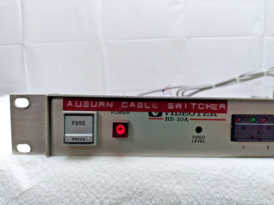 Videotek RS-10A 10x1 A/V Vertical Interval Switcher, Routing Switcher - Image 2 of 4