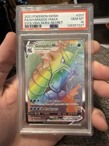 Pokémon Gyarados VMAX 207/203 Evolving Skies Secret Rare Holo Rainbow PSA 10