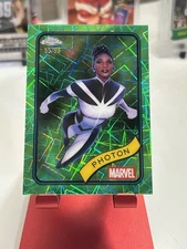 2025 Topps Chrome Marvel Photon Hulk Green Lazer Refractor /99