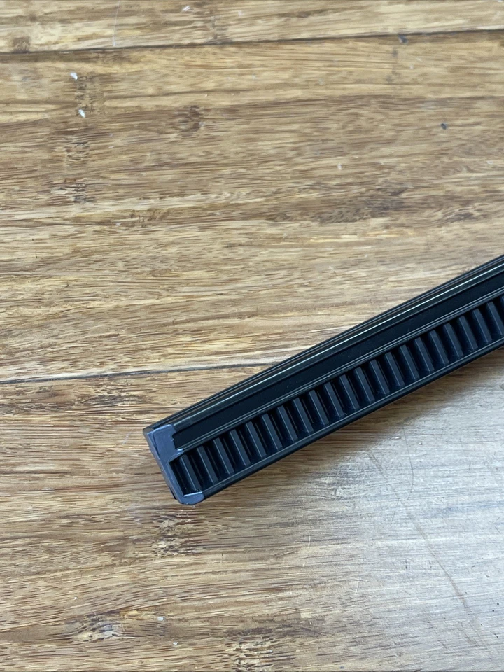 Conjunto de motor cinturón de seguridad trasero derecho Audi RS5 F5 2018-2024 FABRICANTE DE EQUIPOS ORIGINALES Foto 4 de 4