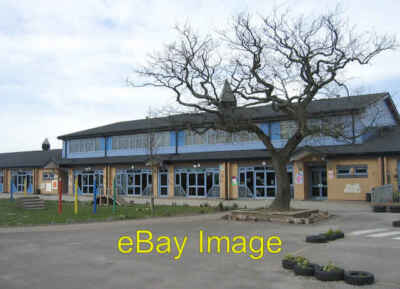 Photo 6x4 Meadow Lane Primary School, Willowbrook Drive. Trowbridge/ST23 c2007