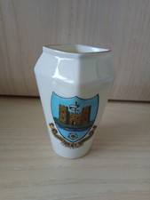 Goss Crested China Diamond shape Top Slim Base Vase. Castleford Crest. (ST 90)