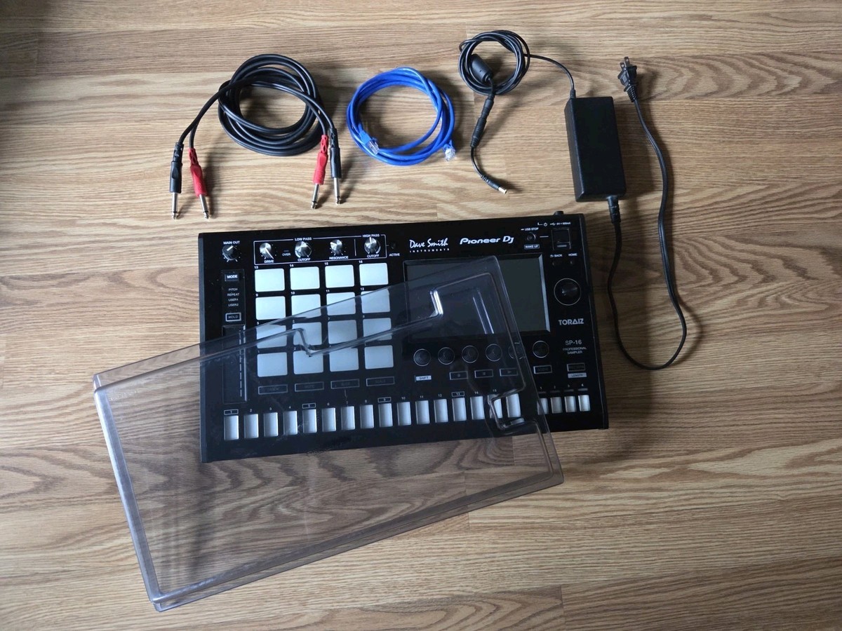 Pioneer DJ TORAIZ SP-16 Professional Sampler with Deck Saver and