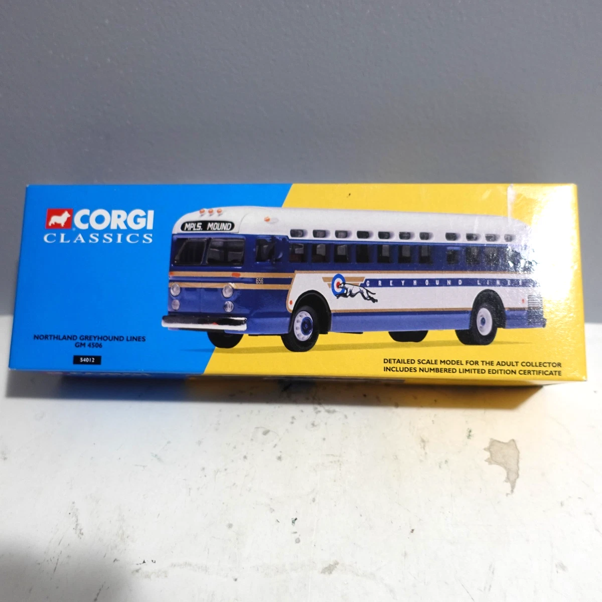Greyhound Bus Toy In Vintage Manufacture Diecast Cars, Trucks  display picture 1