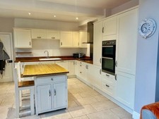 17 - piece unit Beige Kitchen with Island, appliances & wood effect worktop