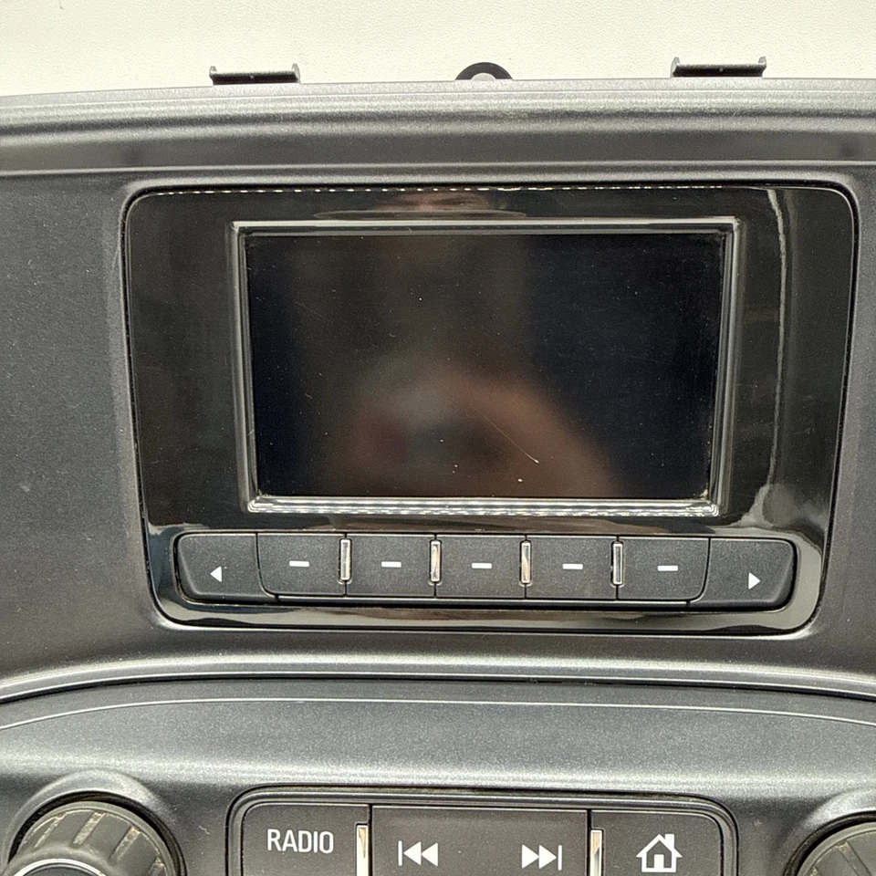 2014–2015 Chevrolet Silverado 1500 OEM Audio Radio Control Panel GM Chevy - Image 3 of 4