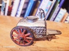 NICE 1930s MANOIL 72 LEAD DIME STORE G.I. SOLDIER BATTLEFIELD WATER WAGON