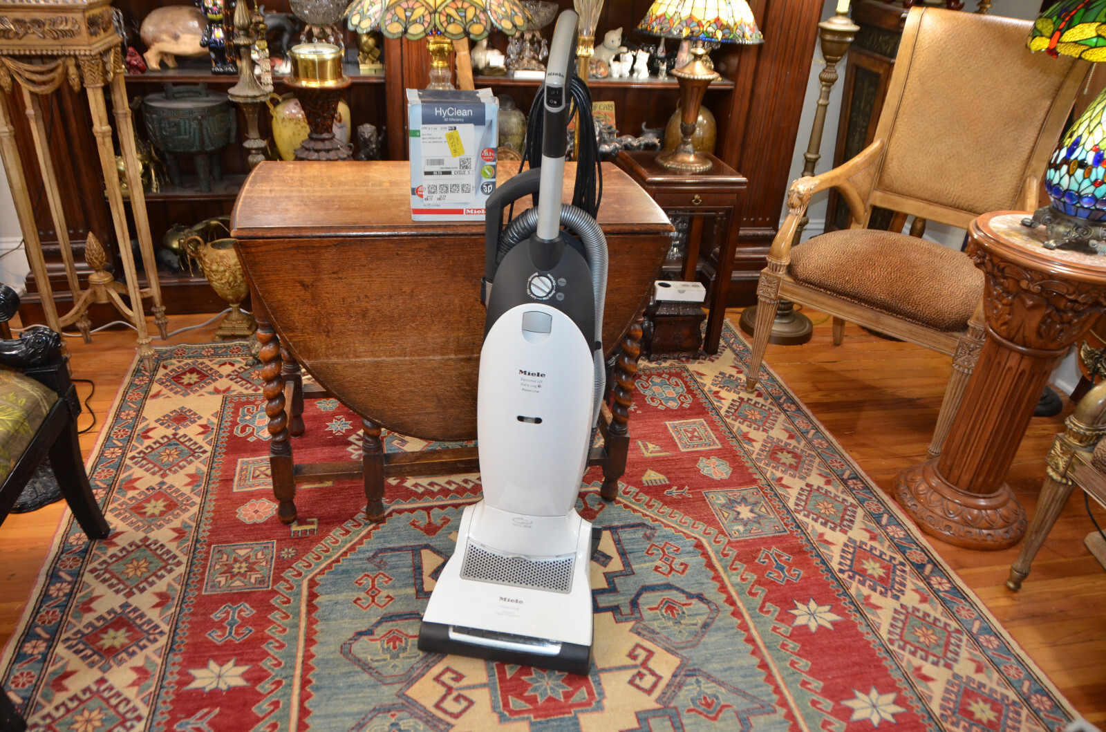 Miele Dynamic U1 Cat & Dog Powerline Lotus White Upright Vacuum w