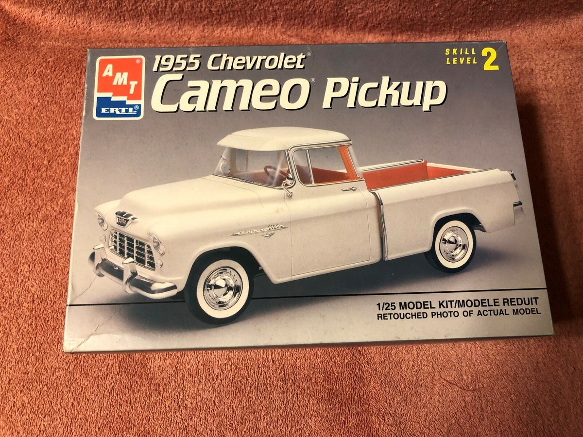AMT ERTL 1955 Chevrolet Cameo Pickup #6053 1/25 SCALE - NEW IN BOX 