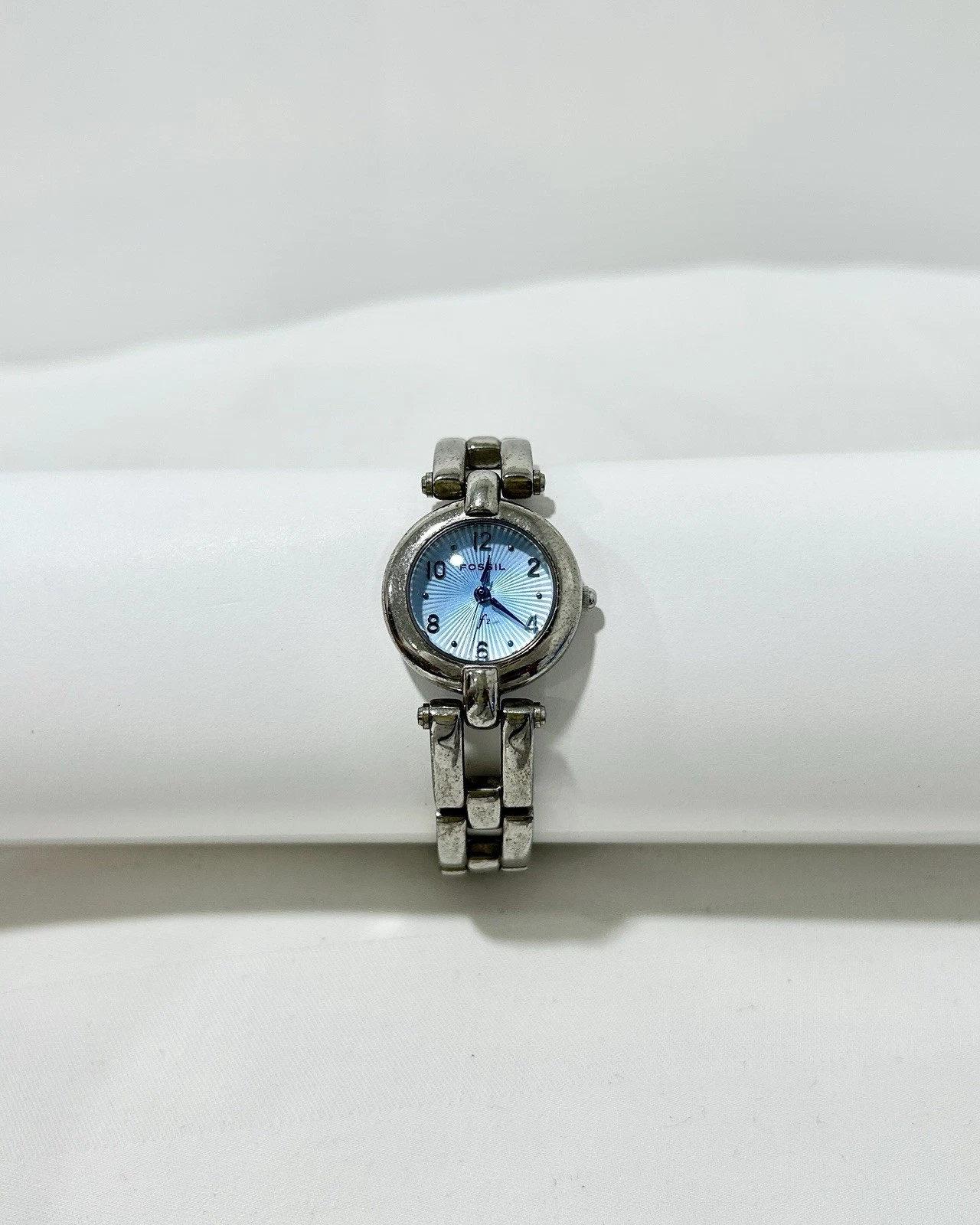 FOSSIL F2 ES-8958 Silver Tone Blue Dial Analog Women Vintage Watch W26 *TICKING