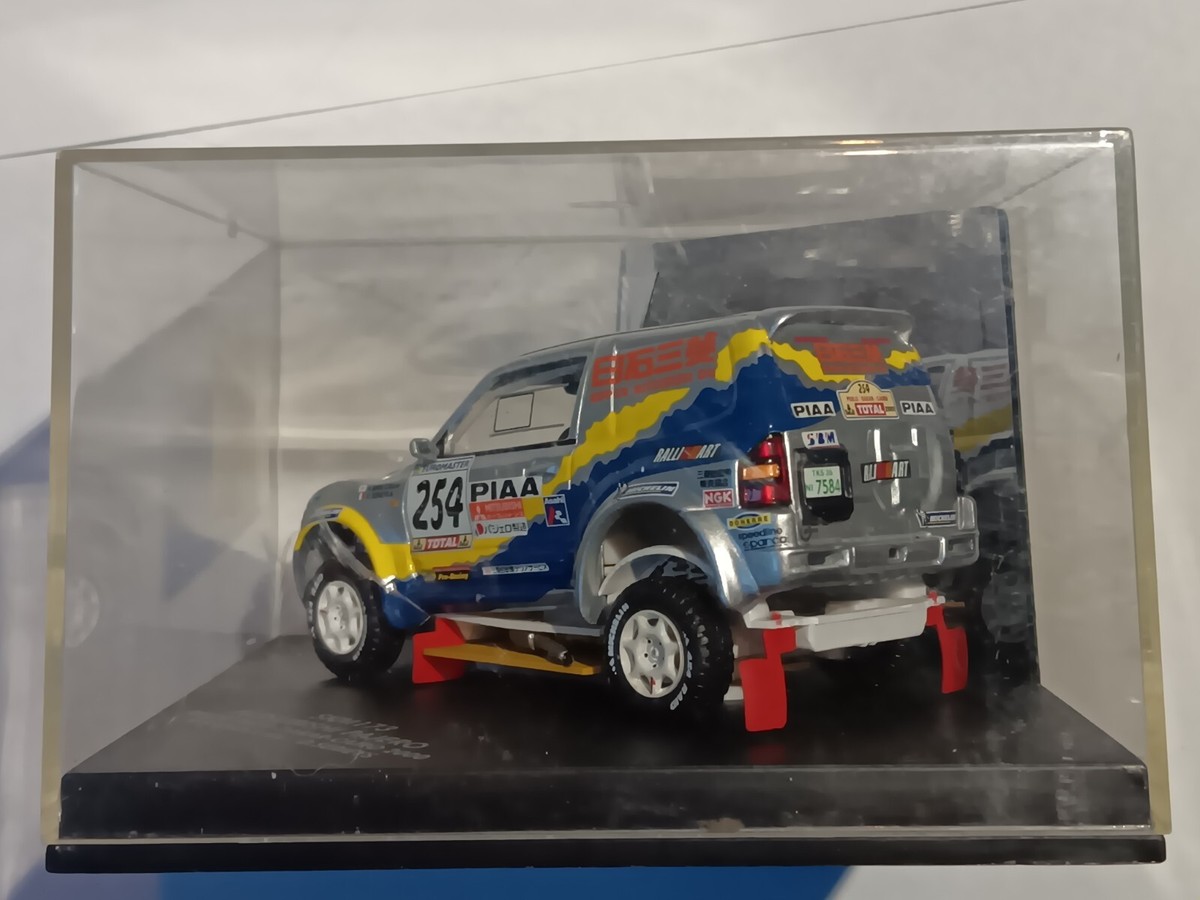 Miniature Mitsubishi Pajero Evo – Rallye Dakar 2000, Vitesse 1:43, Métal