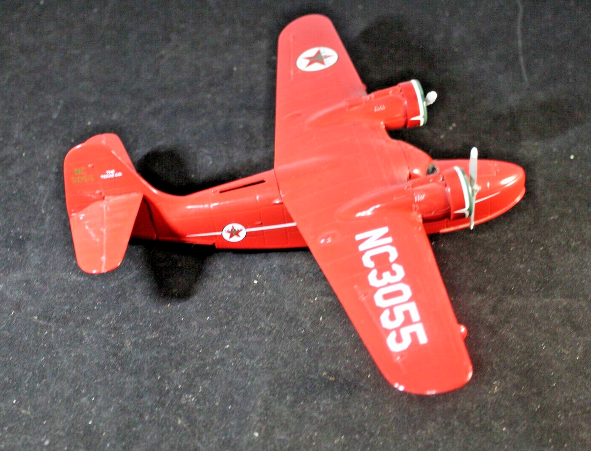 Texaco NC3055 Die-Cast Model Plane Bank Wings Of Texaco