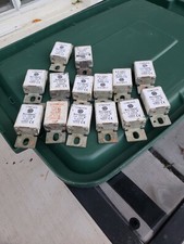 Testes Bussmann 170 M 1470 200 Amp Semiconductor Fuse 690 Volts NIB