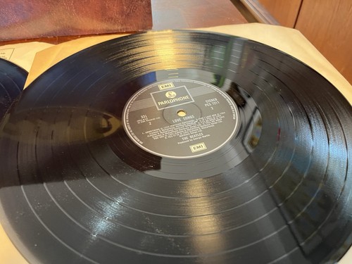 The Beatles Love Songs Double LP Vinyl, UK Parlophone 1977, Gatefold Sleeve EX - Picture 4 of 9