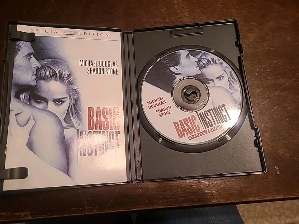 Basic Instinct DVD 1992 Special Edition - Missing Plastic On Case - Image 4 of 4
