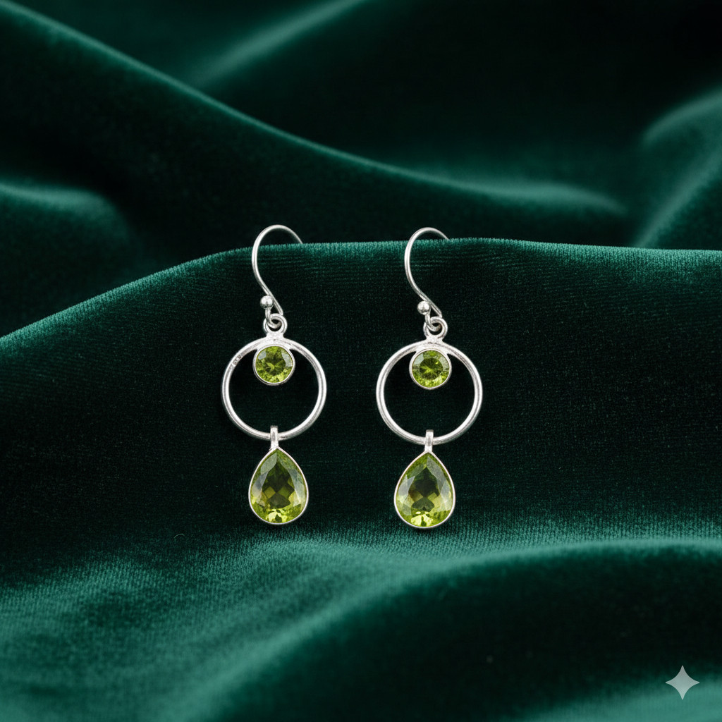 Pendientes colgantes delicados de plata de ley 925 con peridoto genuino de piedra natal de agosto