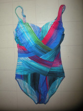 GOTTEX Black  White Whisper 1 Pc Slight V Neck Style Swimsuit Sz 8 NWT