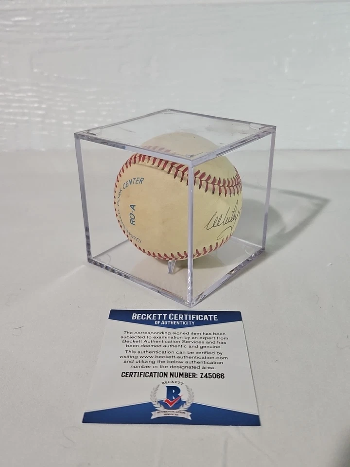 WHITEY FORD, NEW YORK YANKEES FIRMADO AUTO VINTAGE JUEGO BÉISBOL CERTIFICADO BECKETT Foto 2 de 4