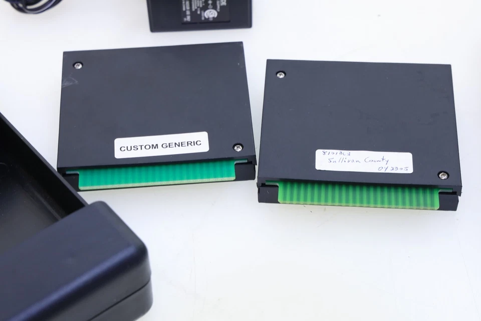 [Lote de 2] Sistema Info-Chip Co ICC DPU-2000 para música y marketing en espera Foto 2 de 2