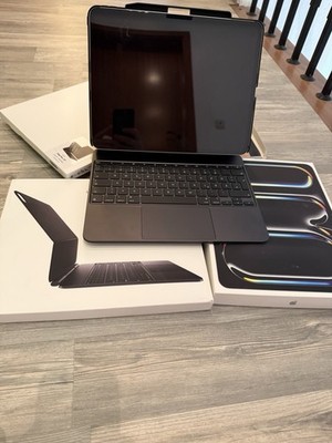 iPad Pro 13 M5 Silber 256GB 5G NEU (1 Zyklus) + Magic Keyboard Garantie 2027