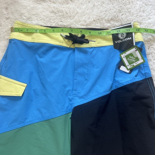 NWT VOLCOM Boys Mens Sz 28 (16 ) Board Shorts Swim Trunks Color Block Swimwear - Picture 6 of 10
