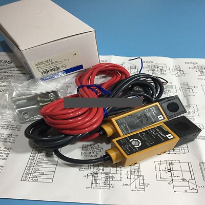 OMRON New Correlation Photoelectric Sensors E3S-5E41 FREE SHIPPING