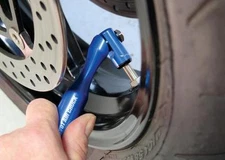 Pivoting Angled Head Design Motion Pro Fill Air Chuck