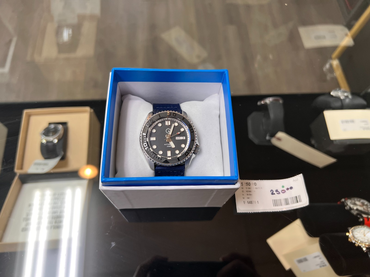 Islander Watch Pre-Owned Automatic Diver Style Island Watch Co 