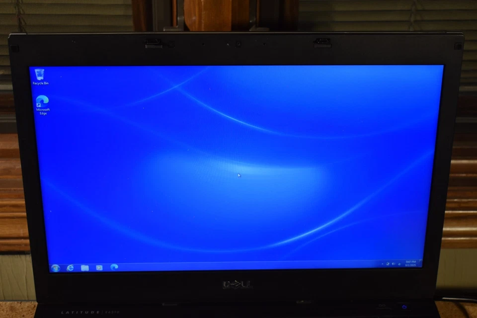 Dell Latitude E6510 Quad Core i7-720QM 4GB RAM 320GB NVidia Windows 7 Pro 32-bit - Imagem 2 de 4