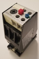 Siemens 3UA59 00-2D Overload Relay 20-32A 600 VAC. Condition: New Old Stock