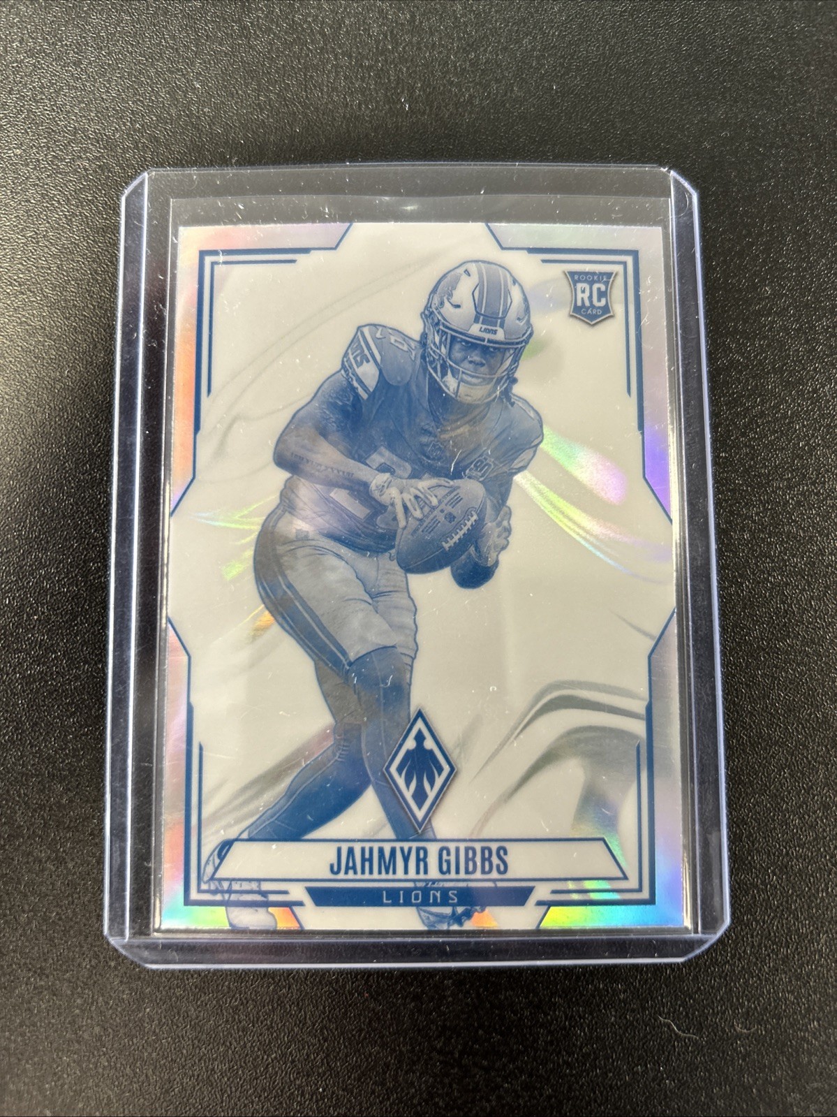 2023 Panini Phoenix - Contours Jahmyr Gibbs #CON-8 Silver Seismic (RC)