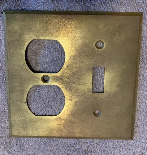 Brass Wall Plate For 1 Duplex Receptacle and 1 Toggle Switch, No Screws - Picture 2 of 4