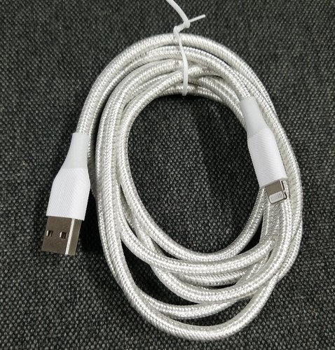 Câble tressé Insignia Apple MFi certifié 1,8 m (6 pi) Lightning vers USB-A - Photo 3 sur 3