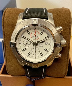 breitling avenger 48mm