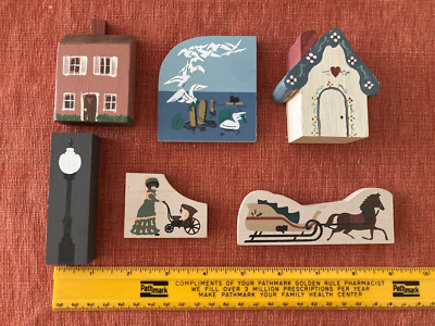 The Cat's Meow  4 Pieces incl Seagulls signed Faline 96, two unbranded houses.