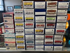 BRANCHLINE TRAINS HO KITS CNW DTI MONON CN WP SOO GB&W SF EJ&E PRR L&N SP&S @$25