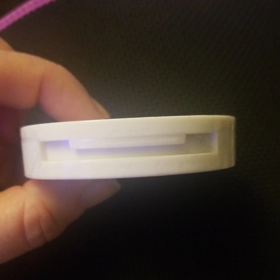 CAPA TRANSPARENTE Conceal & Brighten TRIO Corretivo LUZ/MÉDIO Tamanho Completo NOVO Selado - Imagem 4 de 4