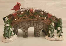 2021 Ashland Tiny Treasures Christmas Holiday Bridge Cardinal Village Figurine