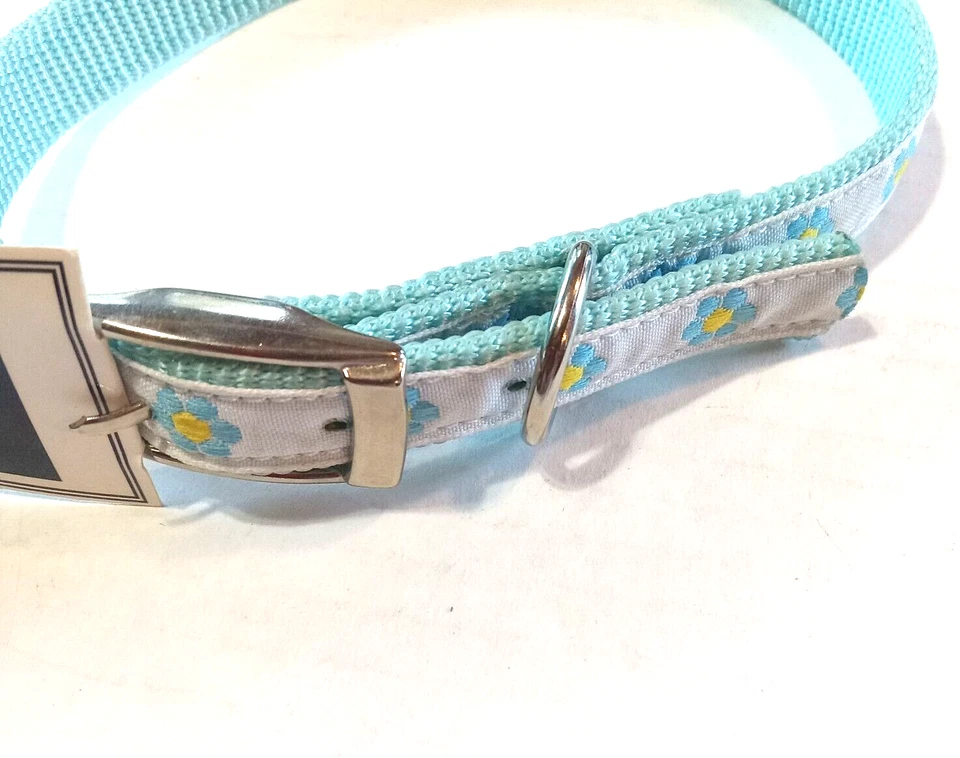 Collar de nailon para perro 12" - 16" azul claro 5/8" cinta de flores superpuesta lado este Foto 2 de 4
