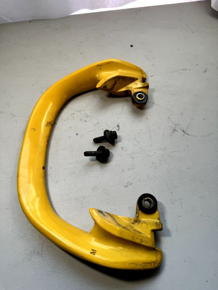 2001 suzuki katana 600 gsx600f alça de passageiro barra de retenção amarela fabricante de equipamento original - 526 - Imagem 2 de 4