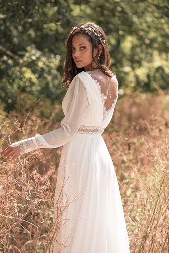 PRELOVED BLOSSOM BY KELSEY ROSE WEDDING DRESS Size 12-14 - Picture 3 of 8