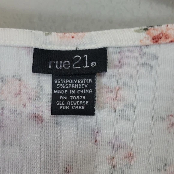 Camisa Top Rue21 Y2K Mujer Floral Acanalada Talla M Manga Corta Cuello en V Años 90 De Colección Foto 3 de 4