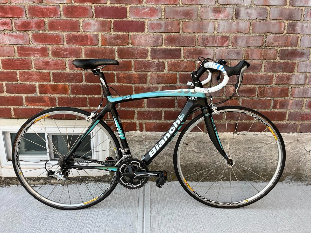 Bianchi C2C 928 Carbon 54 CM Road Bike Shimano Ultegra 10 Bianchi C2C 928 Carbon 54 CM Road Bike Shimano Ultegra 10