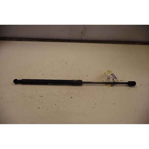 drehstab r. heckklappe VOLKSWAGEN PASSAT 05 10